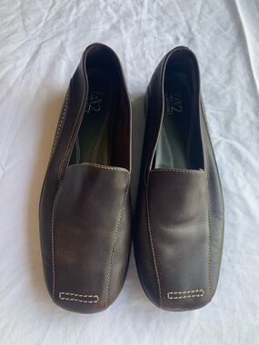 AEROSOLES Dark Brown Leather Slip-On Loafers 7